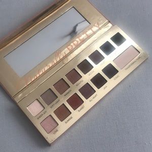 It cosmetics „Naturally pretty“ palette